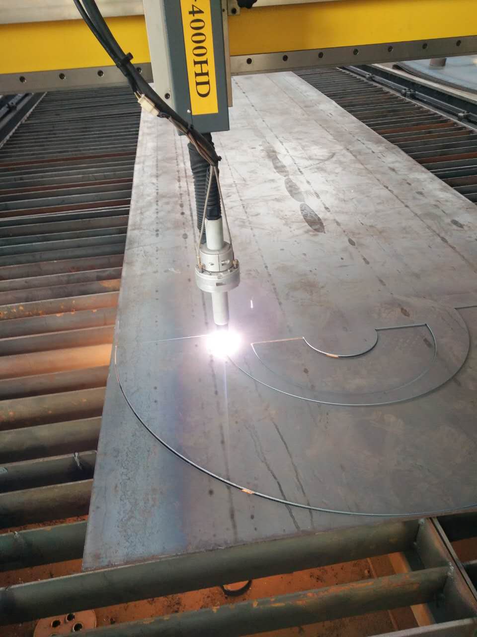 江河耐磨管-設(shè)備-數(shù)控割焊機(jī)