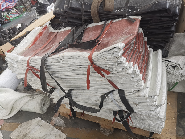 非金屬膨脹節蒙皮材質