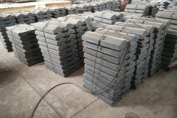 水泥機襯板耐磨件鑄造廠家